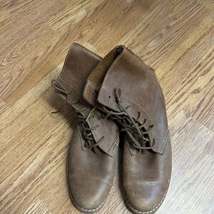 Roots Women’s Leather Combat style boots